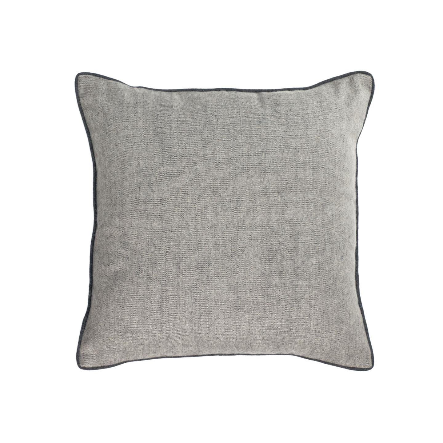 Alcara grey cushion cover with black border 45 x 45 cm