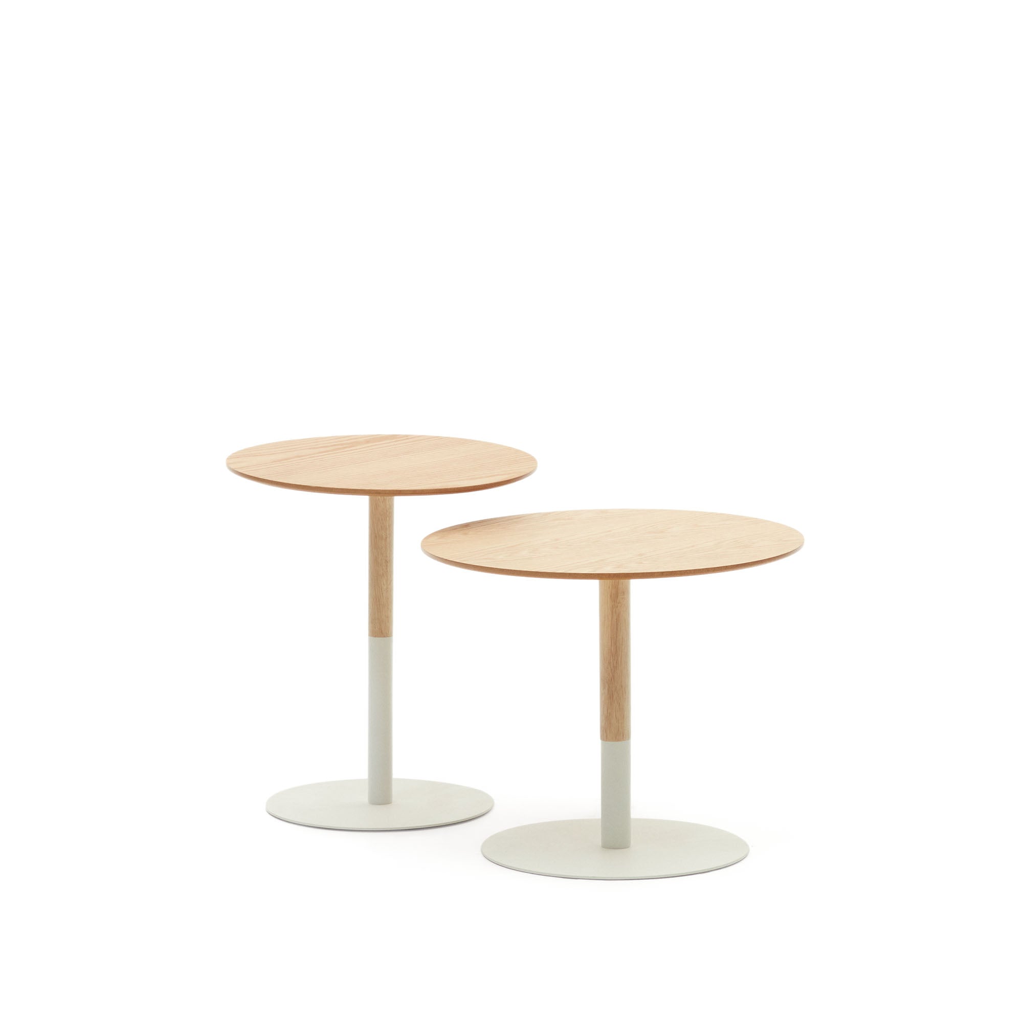 Watse set of 2 side tables in oak wood veneer and matte white metal, Ø 40 cm/Ø 48 cm